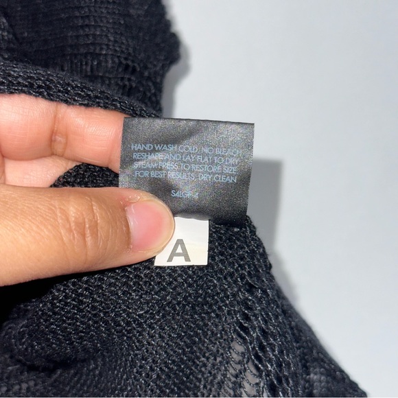 Eileen Fisher 100% Organic Linen Black Boxy Top Size Small - Picture 5 of 8